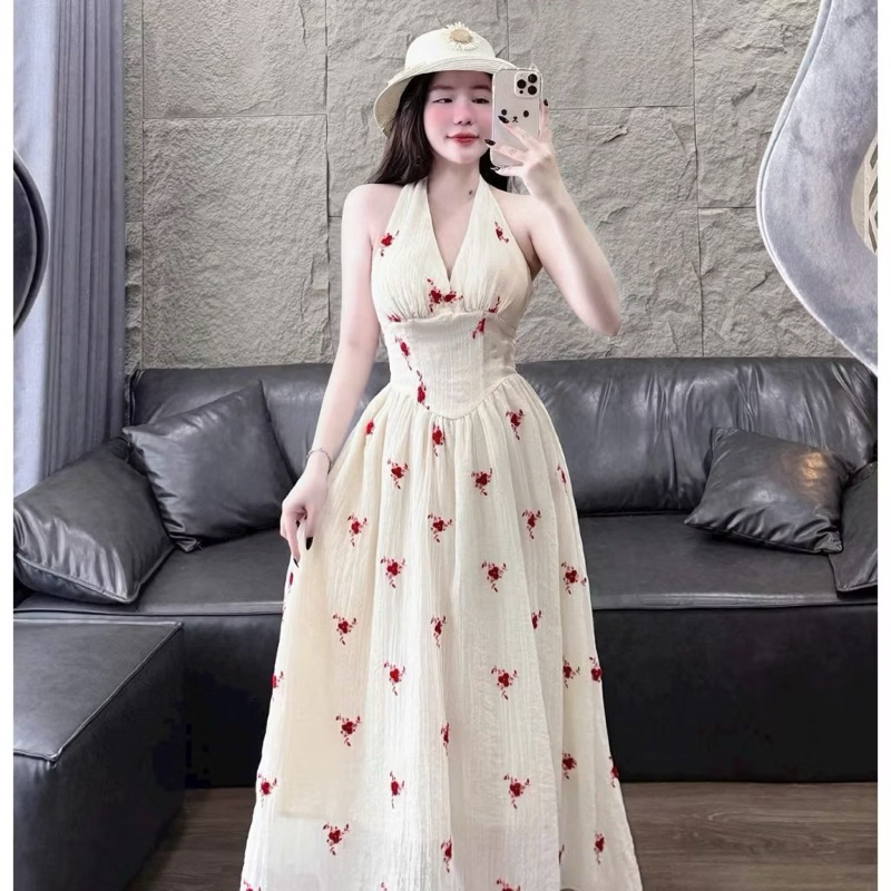 Đầm Maxi Hở Lưng Hoa – Dịu Dàng, Nữ Tính, Thanh Lịch