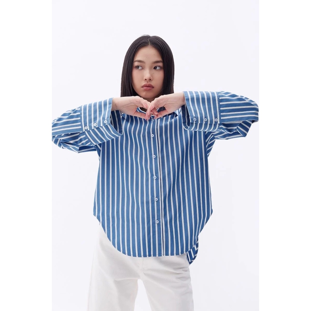 Ảnh TheBlueTshirt - Áo sơ mi sọc xanh tay dài măng sét to vạt bầu cho nữ - Sydney Oversize Shirt - Women 2