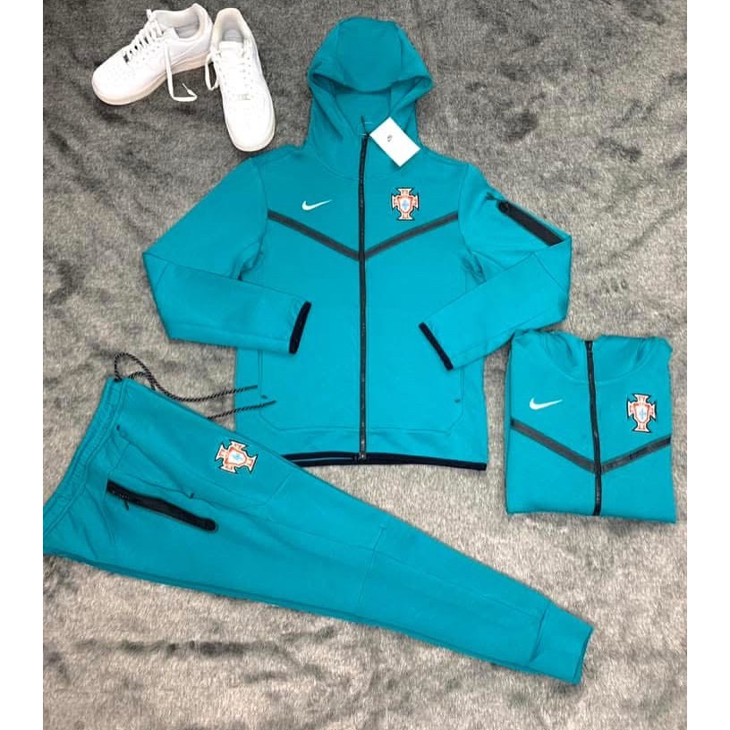 NJ- Tech Fleece Tuyển BỒ ĐÀO NHA