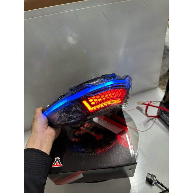 Hậu Audi A7 Đổi Màu Future Led 125 Đổi Màu Qua App Lắp Đặt Dễ Dàng ( Bảo Hành 12 Tháng )