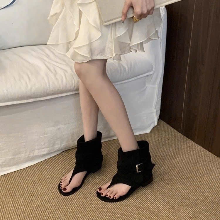 (Sẵn kaki 35,39,40 đen 36 nâu 39)Dép Sandal Xương Cá Xỏ Ngón Kiểu Pháp Da Lộn Ống Ngắn Đế 2cm Hot Trend 2025