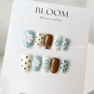Nailbox thiết kế form ngắn nail xanh dương đi biển vỏ sò sắc màu by Bloom.nailbox