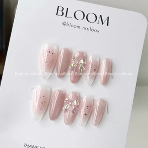 Móng giả thiết kế ombre hồng pastel mắt mèo ánh trắng sáng da nail xinh kỷ yếu Bloom.nailbox