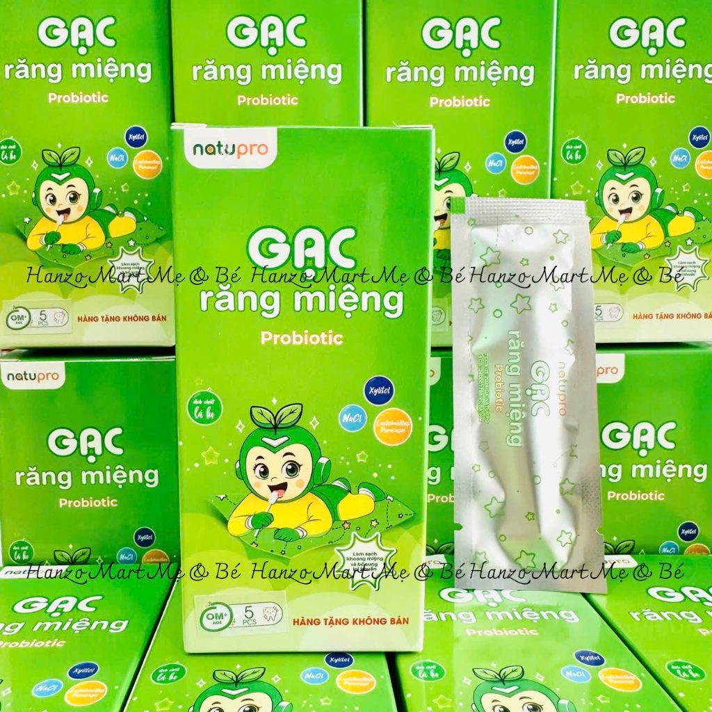Gạc rơ lưỡi Probiotic và Gạc rơ lưỡi Probiotic Plus giúp làm sạch tối đa khoang miệng trẻ, ngừa vi khuẩn giảm sâu răng