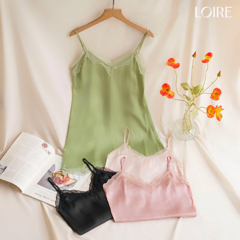 Váy Ngủ Lụa Mềm Phối Ren Tinh Tế Loirechic FDMN250309