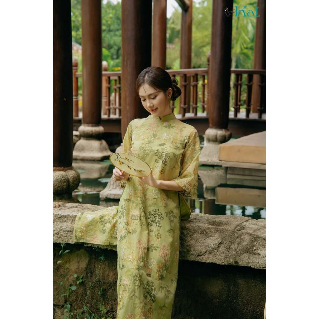 Áo Dài Mộc Viên The Kat House (không kèm quần), chất tơ ánh thêu nổi bên trong lót lụa cao cấp, dáng suông
