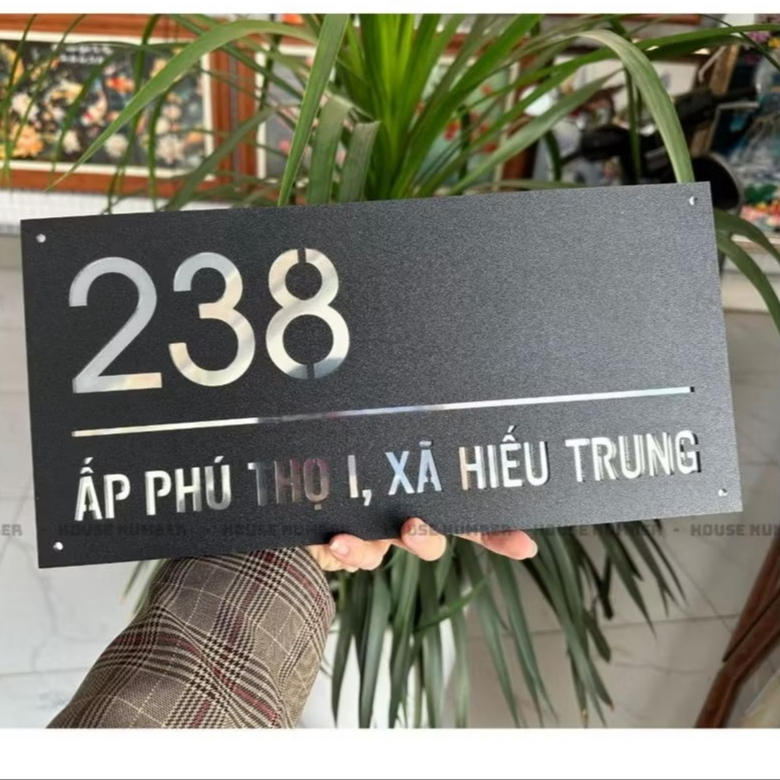 BẢNG, BIỂN SỐ NHÀ. Alcorest gương trắng + mica cán ghi sần, số chìm, ngoài trời, sang trọng tinh tế