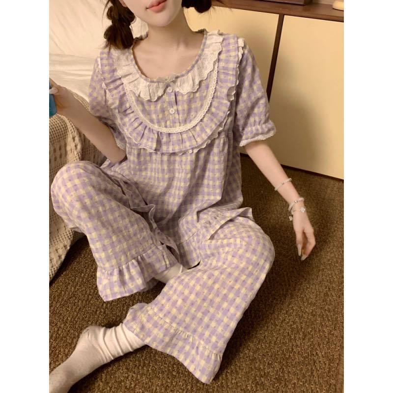Bộ ngủ cotton nữ cao cấp kẻ caro tím trắng tay ngắn quần dài, bộ pijama nữ mặc nhà  viền bèo nhún dễ thương hcom26030