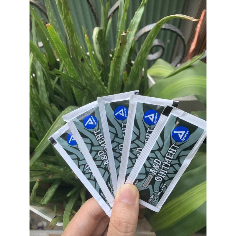 Dưỡng Vitamin AD Ointment Xanh Dương