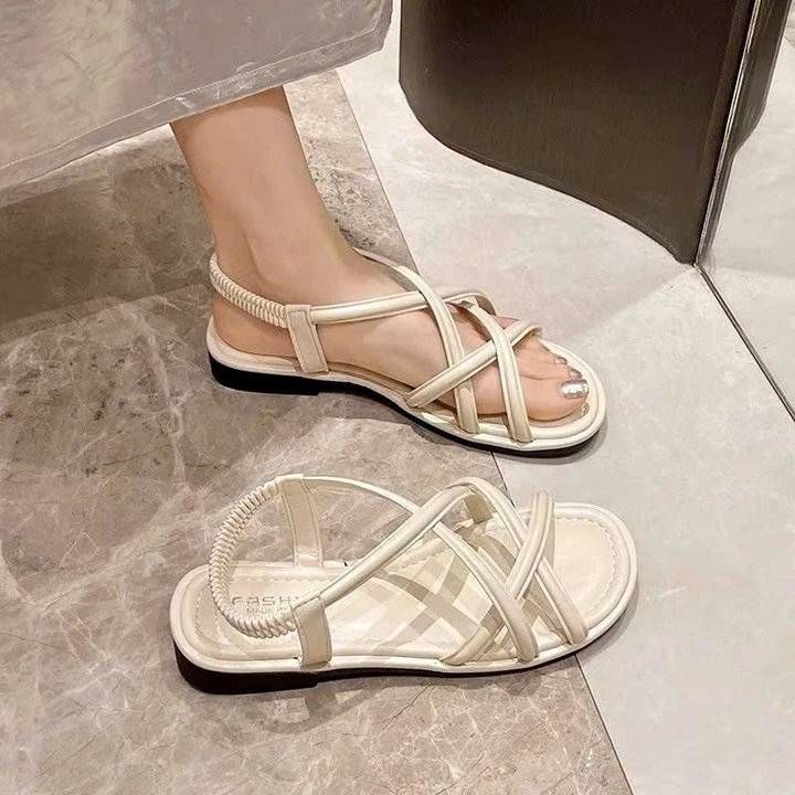 Phom dép như video Dép Sandal nữ quai chéo dế cao 2cm đi êm chân thơi trang phong cách Hàn Quốc.sandan quai hậu dây mảnh