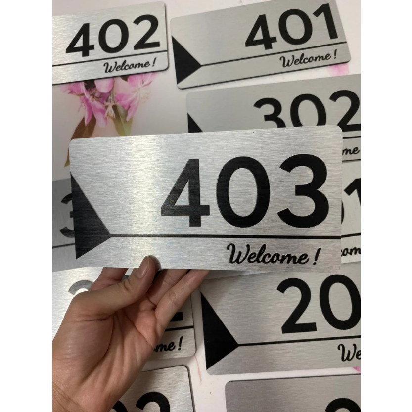 Biển số phòng, hotel, ccmn ... alu bạc xước 20cm x 10 cm IN UV siêu nét