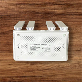 Bộ Phát Wifi 4G R611C - 4 Ăngten Gấp Gọn, Wifi 6, Cổng LAN Kết Nối PC/Camera, Sạc Type-C