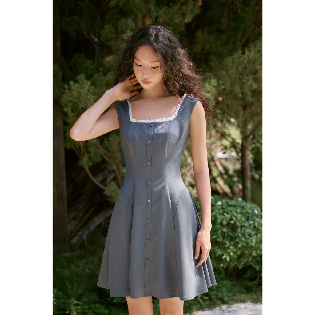 Vella Fashion - Đầm VERA cổ vuông không tay dáng xòe trên gối VD25043