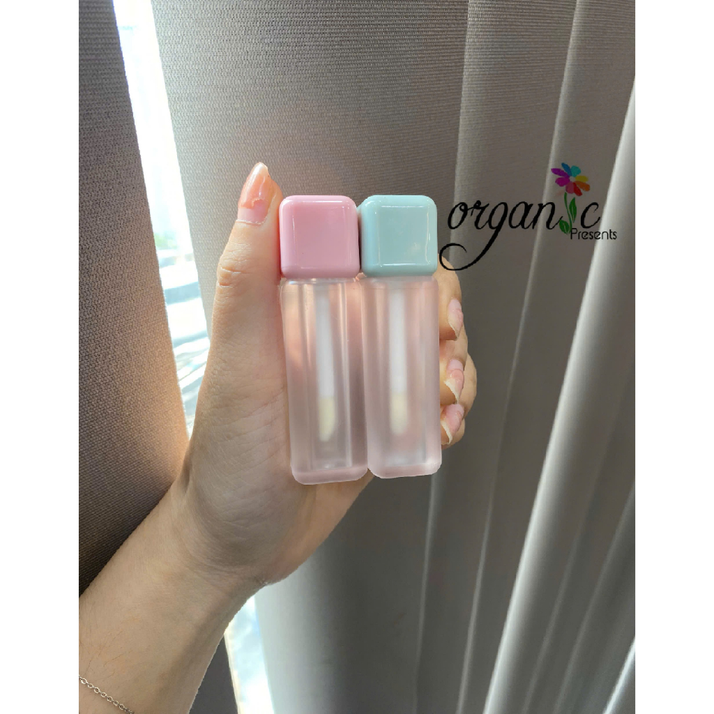 VỎ SON KEM (VUÔNG MỜ NẮP XANH LAM/HỒNG)