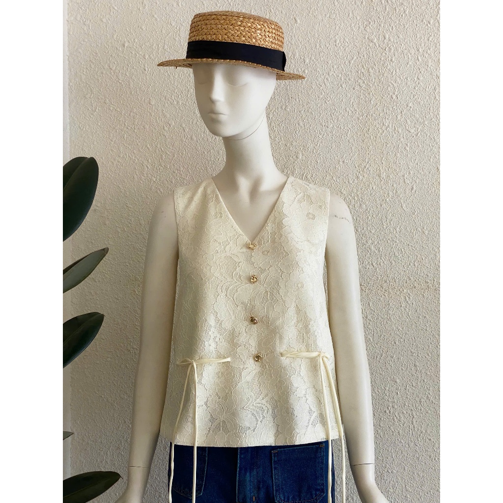 Ảnh TUBYCATU | Áo ghile ren kem Sophie begie lace top 4
