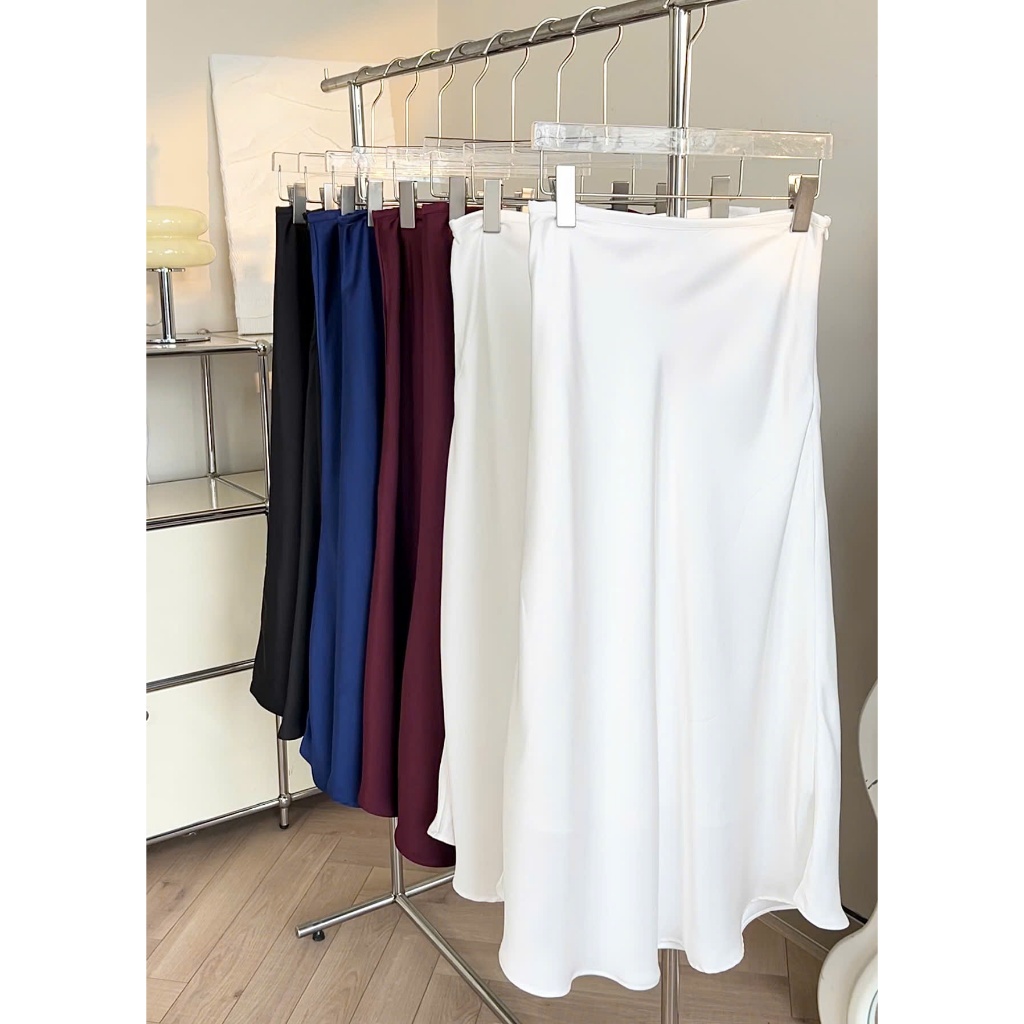 Ảnh TUBYCATU | Chân váy Satin Midi Skirt nhiều màu 3
