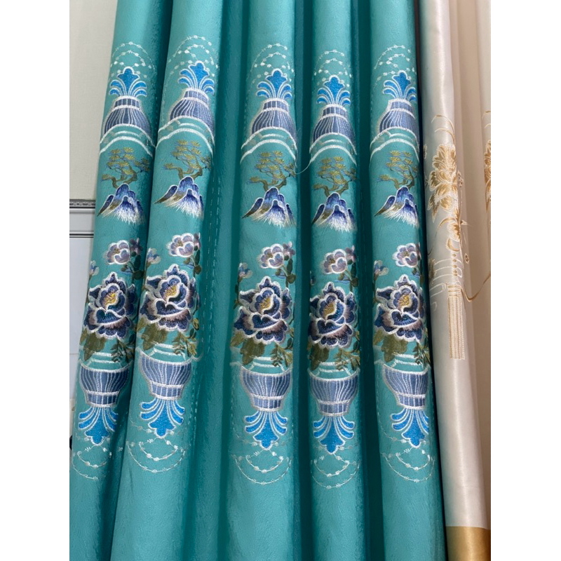 Gấm thêu màu xanh ( chưa bao gồm thanh treo ) cản nắng 90%