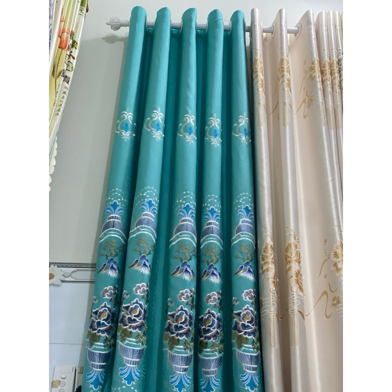 Gấm thêu màu xanh ( chưa bao gồm thanh treo ) cản nắng 90%