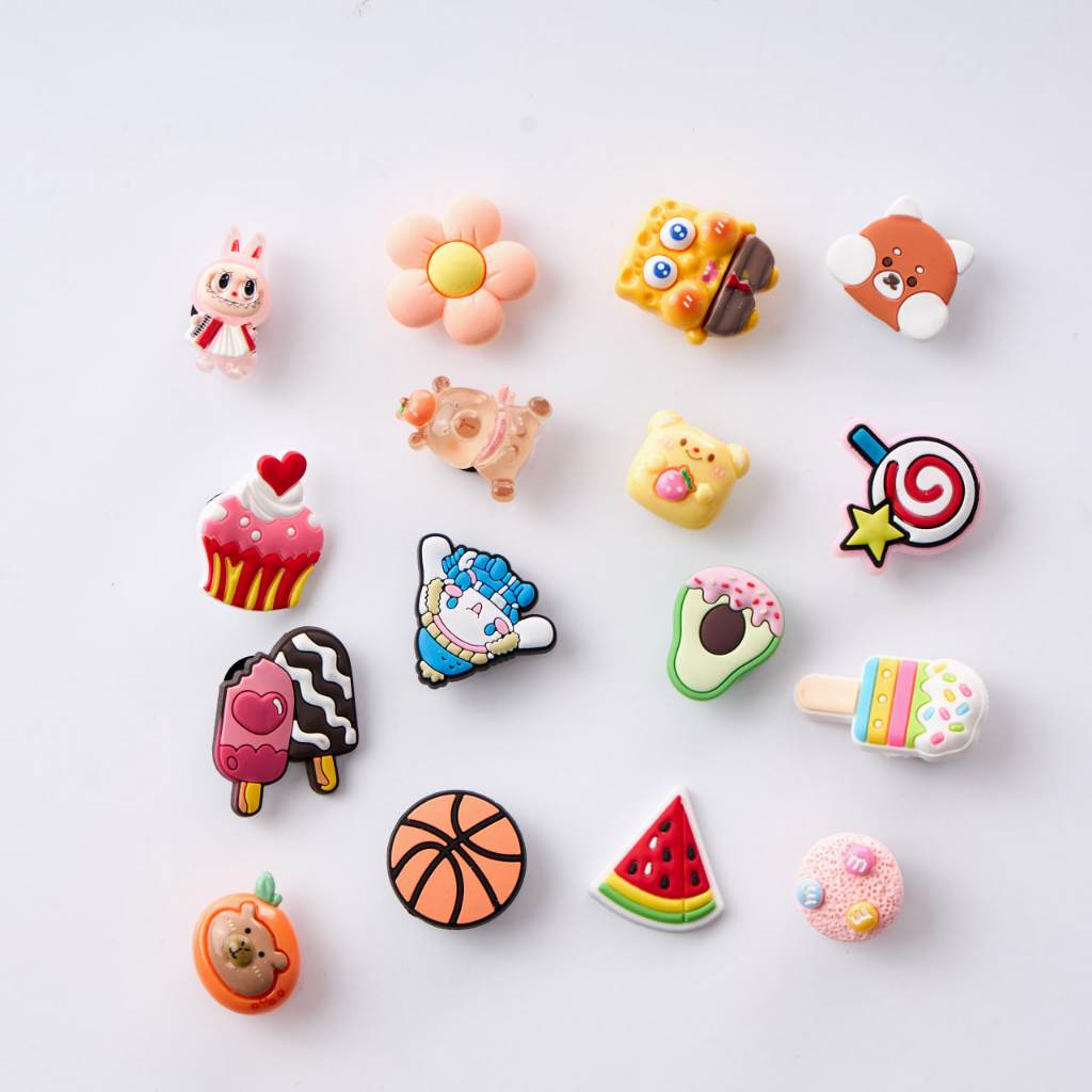 Ảnh SET 10 STICKER CHARM GẮN VALI LARITA RESIN NHỰA CỨNG - MIX MẪU NGẪU NHIÊN 2
