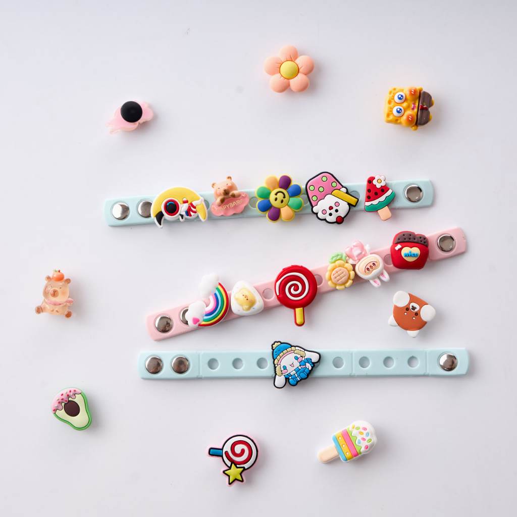 Ảnh SET 10 STICKER CHARM GẮN VALI LARITA RESIN NHỰA CỨNG - MIX MẪU NGẪU NHIÊN 1