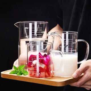 Cốc thủy tinh chia vạch có quai chịu nhiệt đun trực tiếp được trên bếp