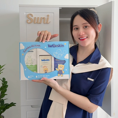 Ảnh Combo Dự sinh - Đón bé chào đời (Nước tắm gội + Kem dịu da + Kem dưỡng ẩm) - KDS01 1