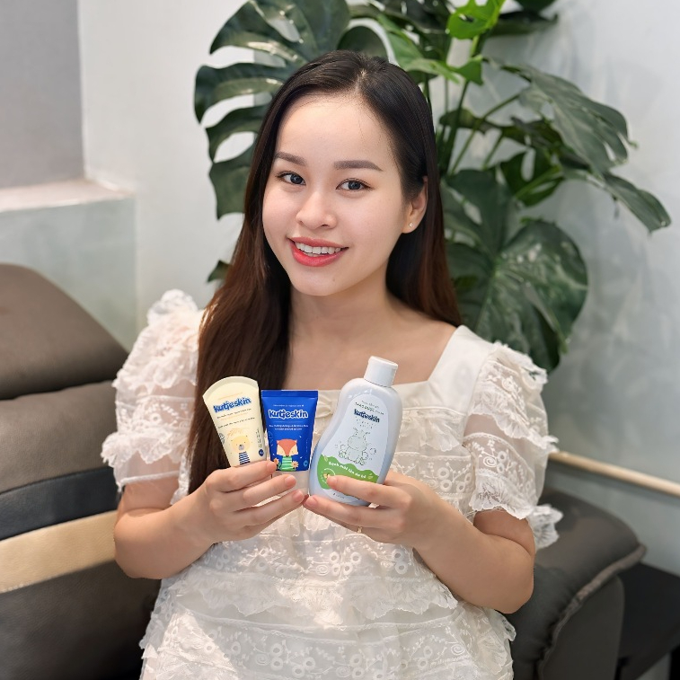 Ảnh Combo Nước tắm gội thảo dược và Kem bôi dịu da Kutieskin - STK01, KKD01 3