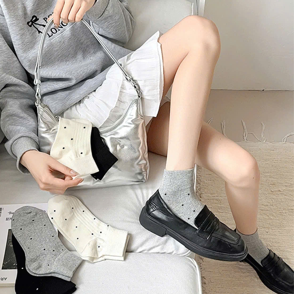 Tất vớ nữ cổ lửng họa tiết chấm bi hiện đại, chất liệu mềm mịn thoáng khí - Ekiu Shop