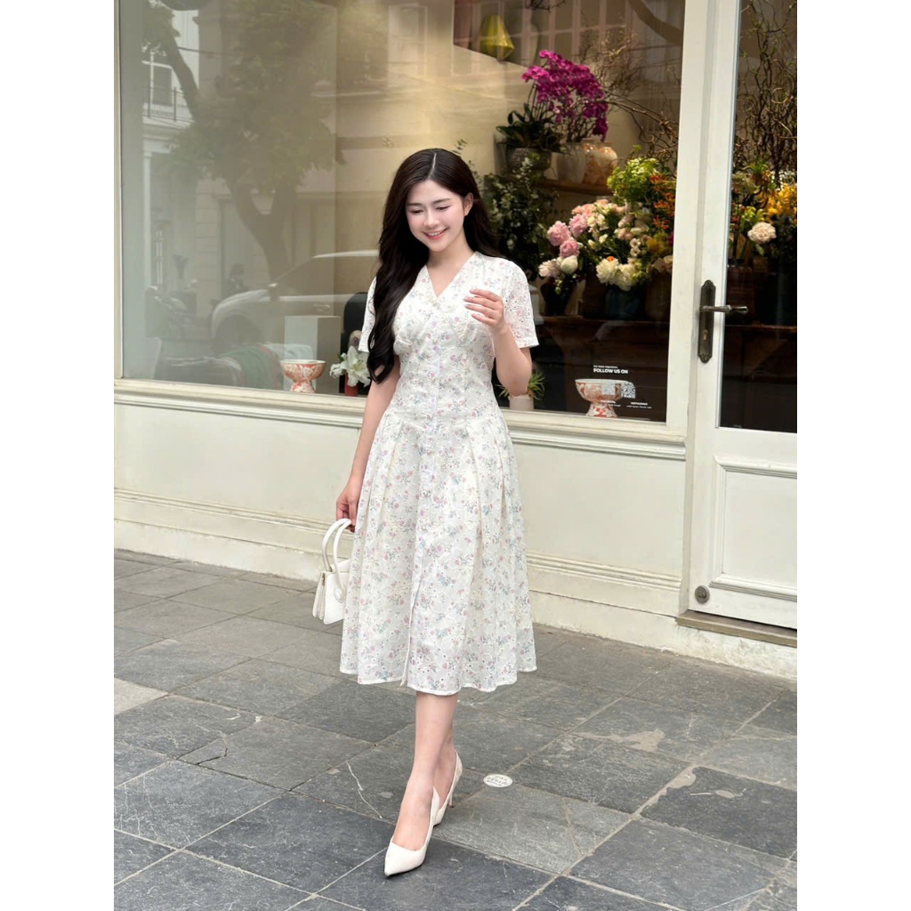 Ảnh Váy hoa nhí dáng xòe tay ngắn cổ V V2025281 – Đầm hoa vintage công sở nữ 2