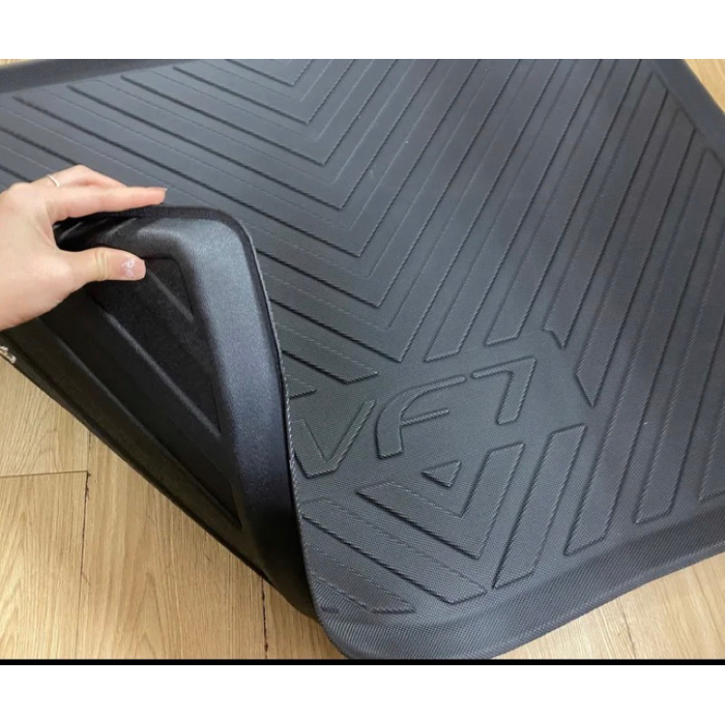 Lót cốp nhựa dẻo TPE xe Vinfast VF7 không mùi, không thấm nước hàng đẹp