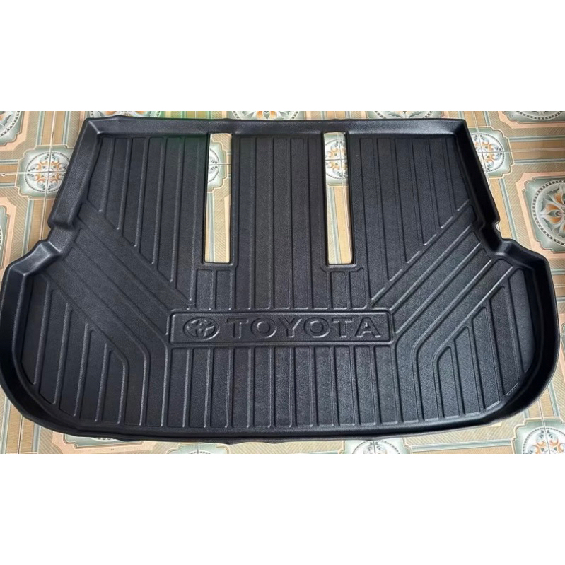 Lót cốp nhựa dẻo TPE xe Toyota innova 2006-2023 không thấm nước, đễ dàng vệ sinh (Hàng cao cấp)