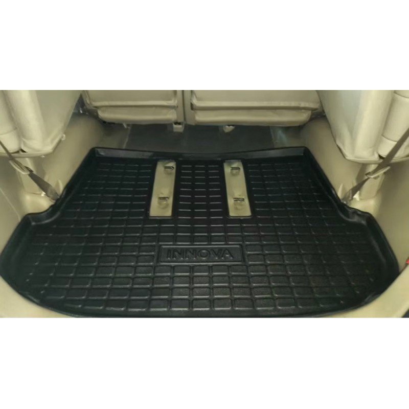 Lót cốp nhựa dẻo TPE xe Toyota innova 2006-2023 không thấm nước, đễ dàng vệ sinh (Hàng cao cấp)