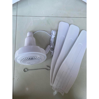 quạt trần mini 3 cánh 1050 . máy chạy khoẻ ., êm ( có tặng kèm móc treo)