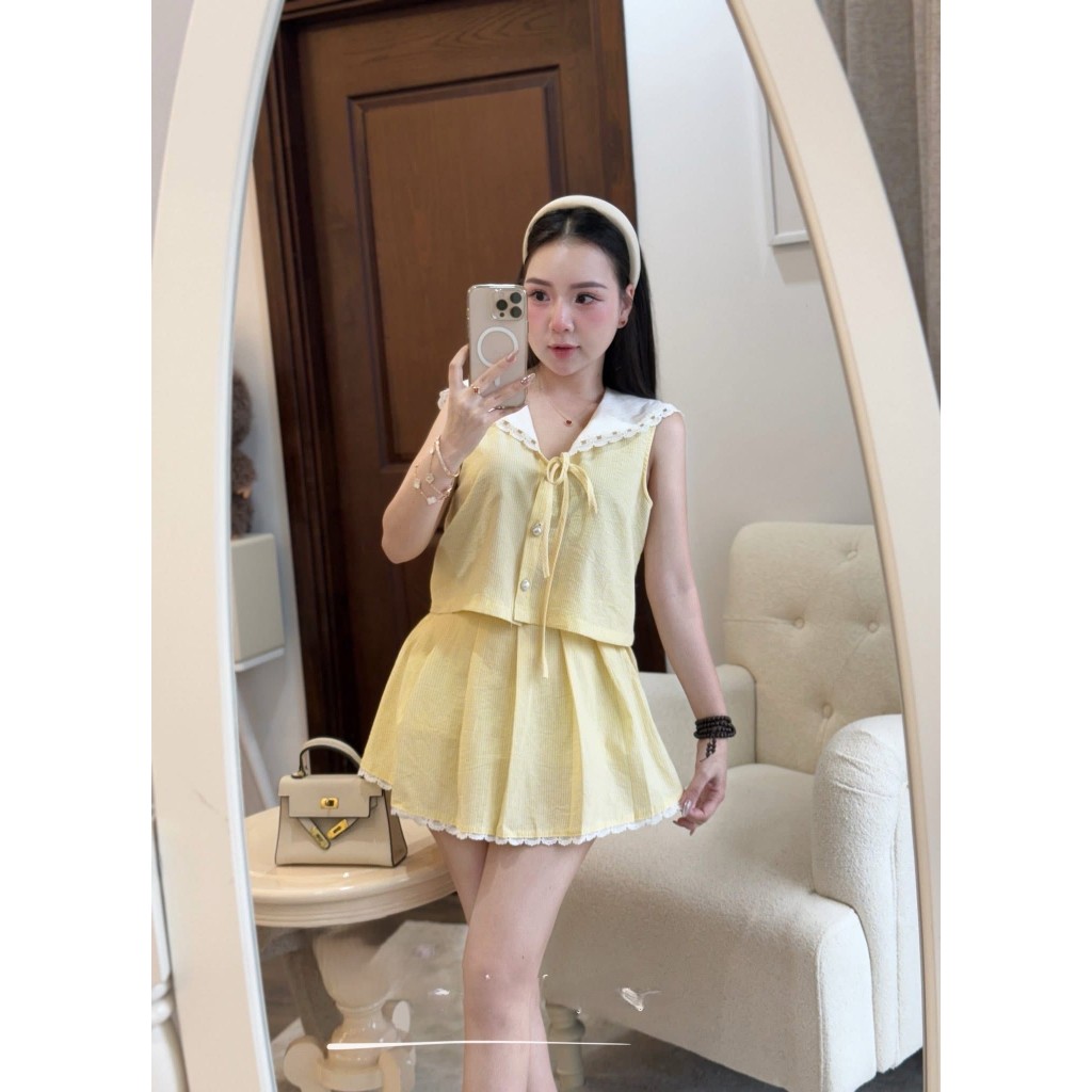 Set đồ nữ cao cấp cổ sen ren áo croptop mix chân váy, bộ hè nữ kiểu dáng năng động trẻ trung 2 màu xanh vàng HCOM26065