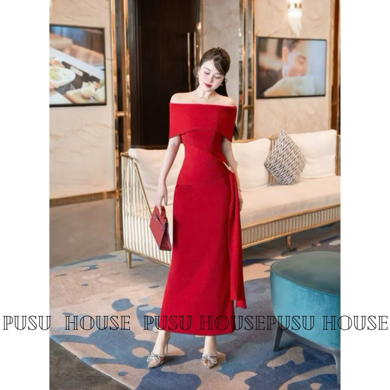 Đầm thiết kế dự tiệc body ôm trễ vai dáng dài phối tà kèm tag cài sang trọng -Pusu house