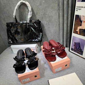 👠🕶️👜🎒….Guốc nơ