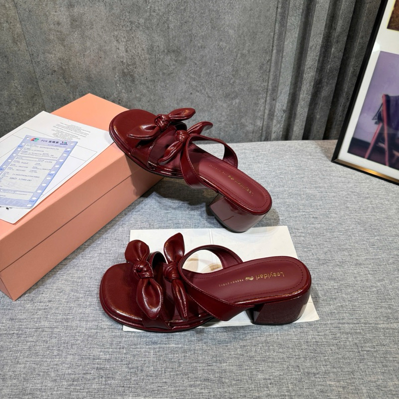 👠🕶️👜🎒….Guốc nơ