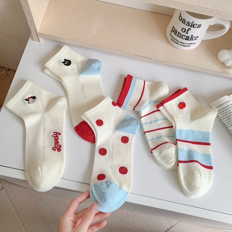 Vớ Tất hoạt hình cổ lửng TÁO & MÈO phong cách thể thao, năng động.