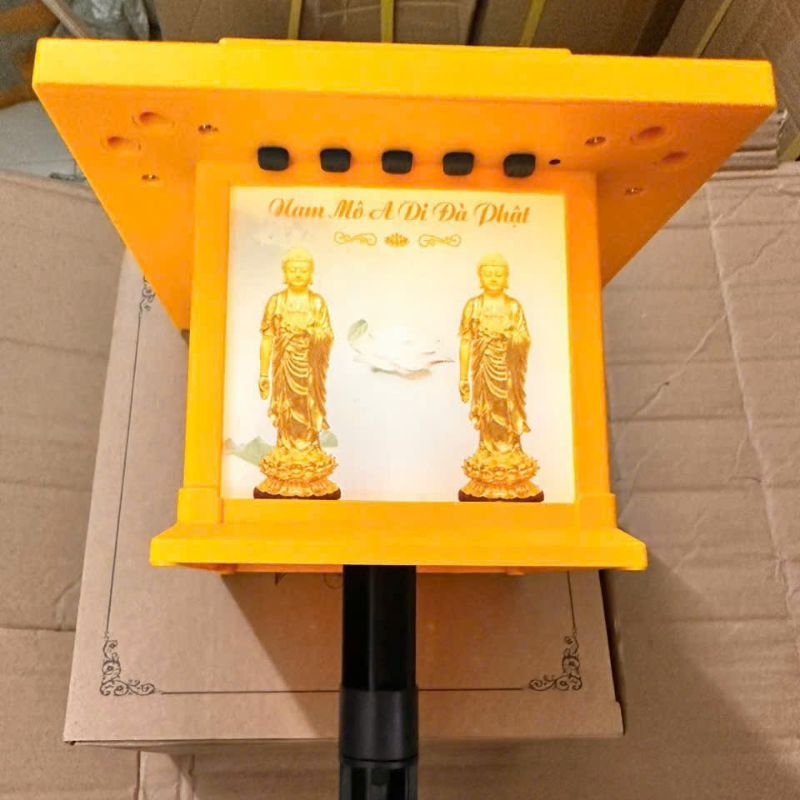 Máy niệm Phật tụng kinh Địa Tạng hình ngôi nhà sử dụng năng lượng mặt trời hỗ trợ khe cắm thẻ nhớ phát sáng khi trời tối