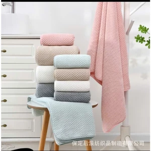 Khăn tăm san hô siêu thấm hút, khăn tắm hàn quốc chất liệu sợi Microfiber kích thước 70x140cm