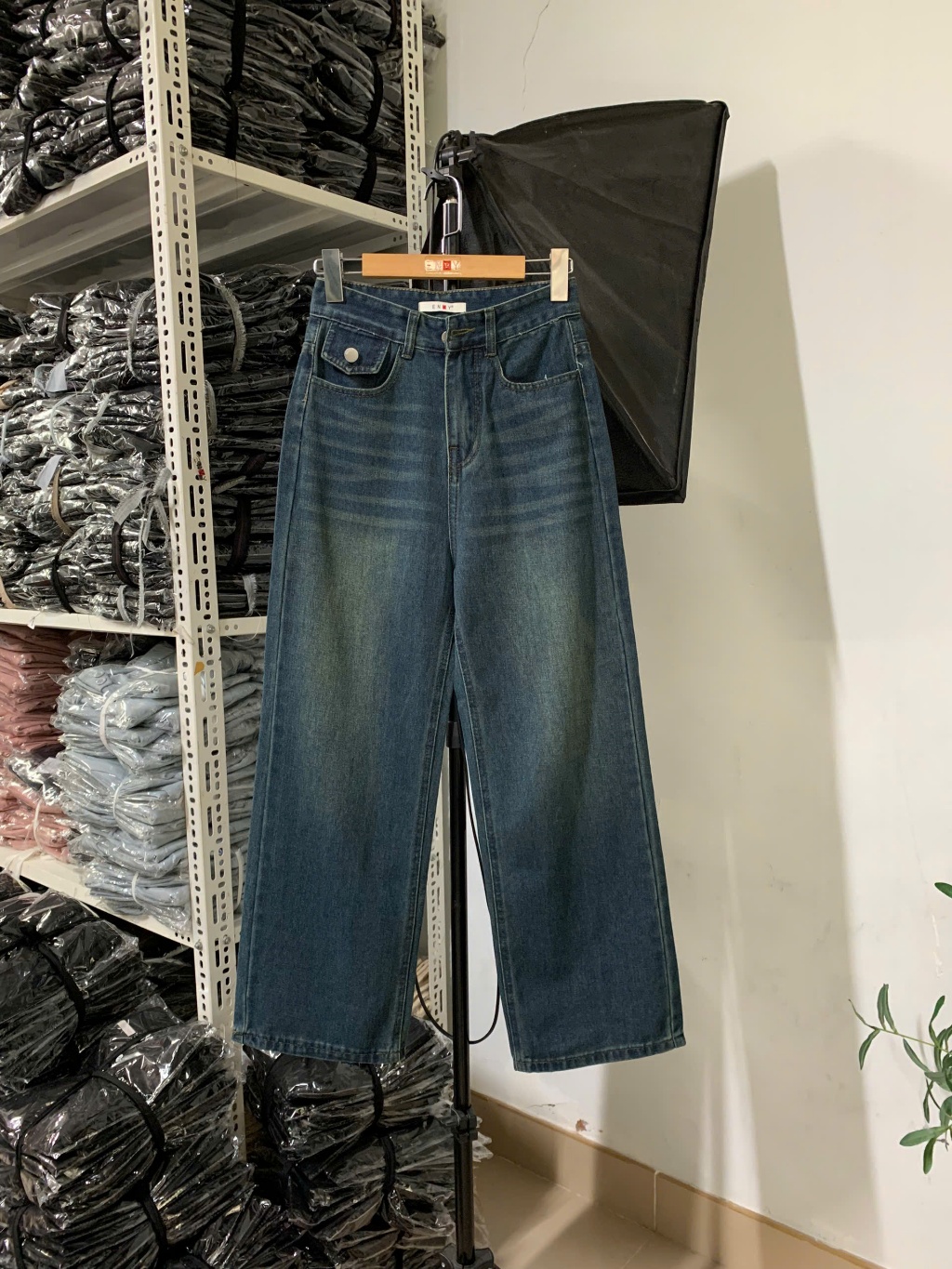 Ảnh Quần Jean Ống Suông Ngắn Nữ Cạp Cao Hot ENVY J140 4