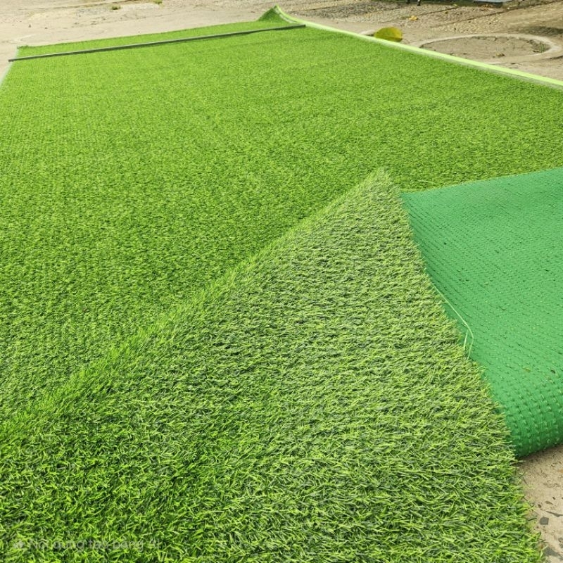 Thảm cỏ nhân tạo 2cm dày 15 mũi, 20m²(2 x 10m) trải sàn, sân vườn khu vui chơi dán tường