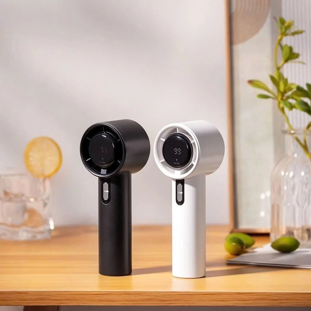 Quạt cầm tay turbo màu trắng