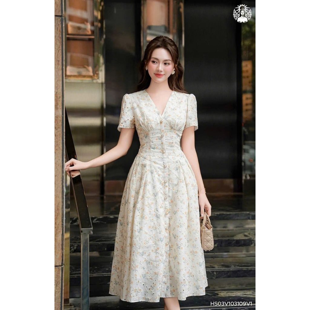 Ảnh Váy hoa nhí cổ V dáng xòe nhẹ nhàng – váy vintage nữ Evalover V2025281 2