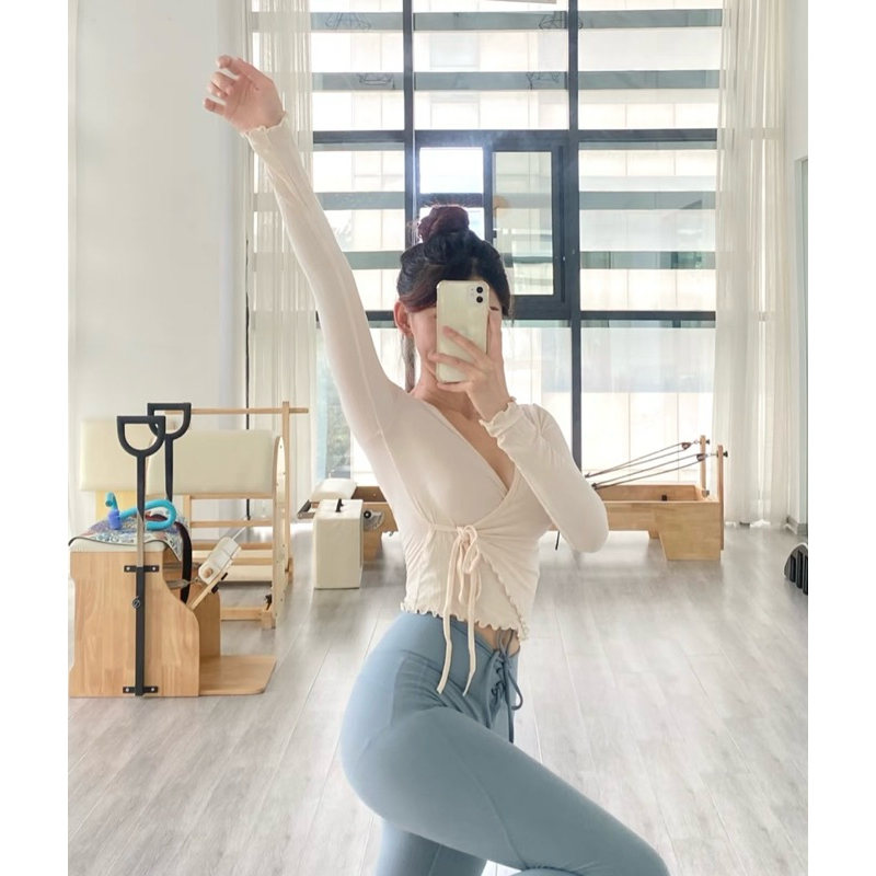 Áo mặc ngoài bra Yuri FitHer dài tay, ôm dáng vạt chéo nhún bèo nữ tính phù hợp tập gym, yoga, pilates