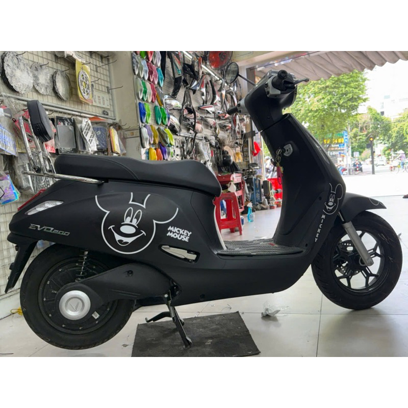 Tem xe điện EVO đẹp