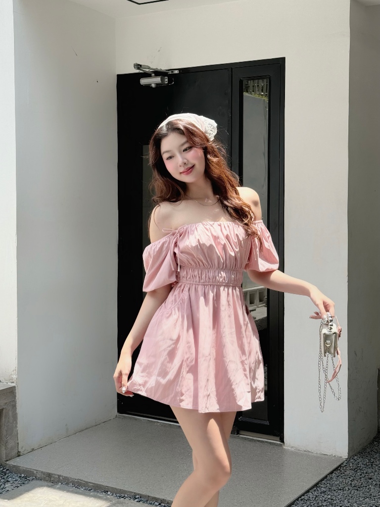 Ảnh Đầm Ngắn Mini Thun Eo Phối Túi Tay Năng Động Váy Trễ Vai Cổ Vuông Chất Gió Nhăn Mát GAGO GG4902 2