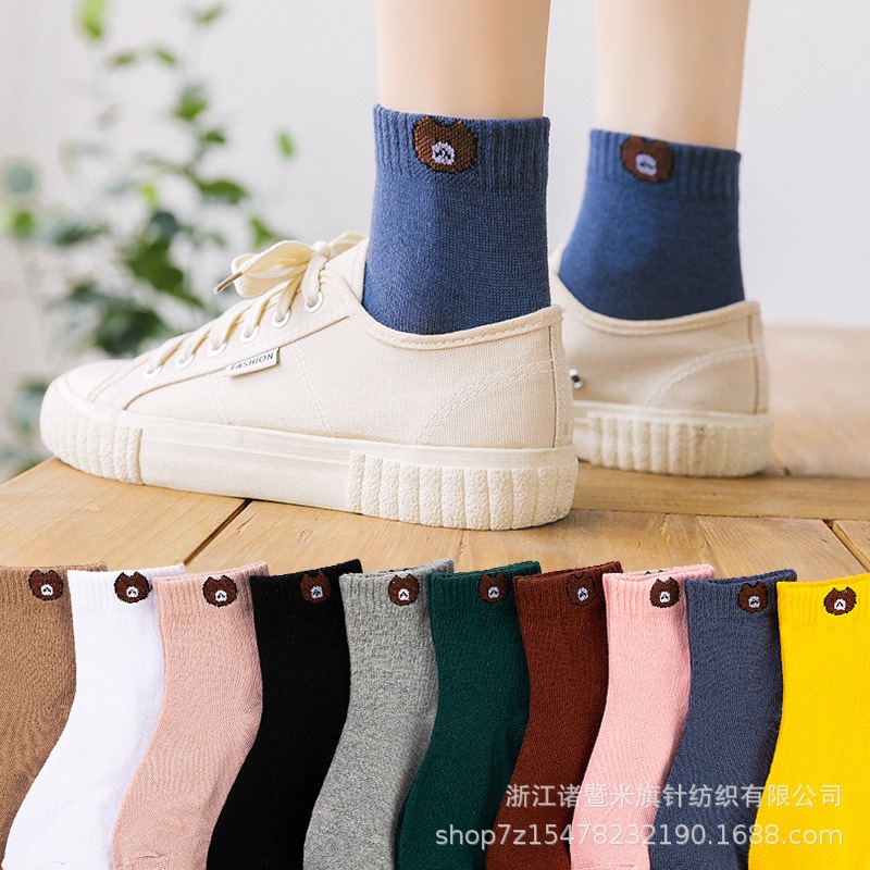 Tất Gấu Nâu nhiều màu dễ dùng, dễ mặc đồ