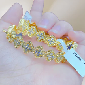 Lắc Tay Đính Đá Bản To Lấp Lánh – Trang sức K.A.M.Y