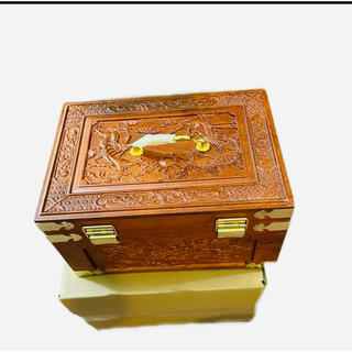Tráp  hầu trạm  năm  mặt  xung quanh